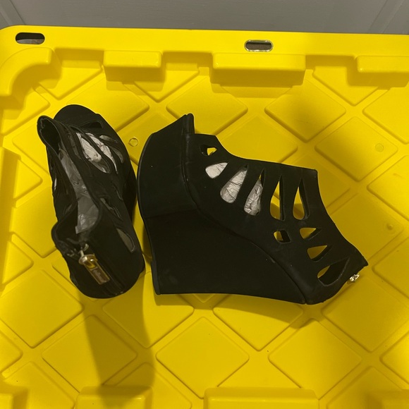 Black open toe platform wedges - Picture 4 of 6